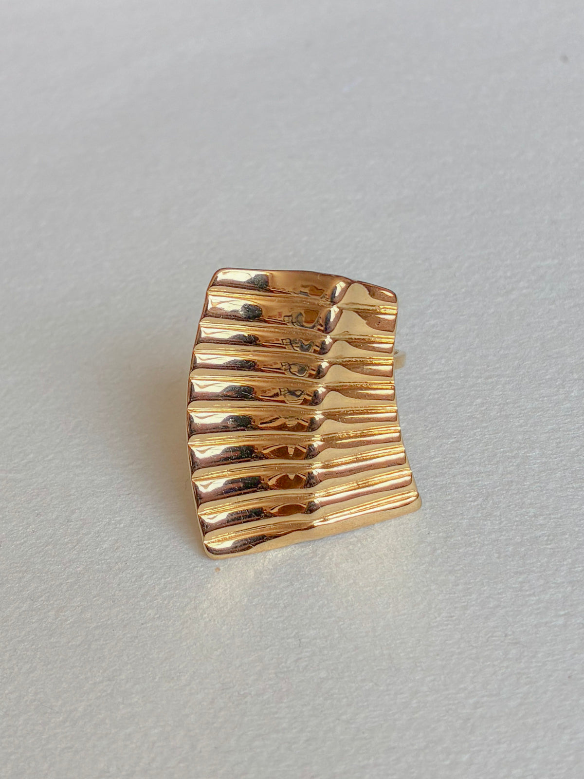 Justerbar ring nr. 240 fra Winther Design