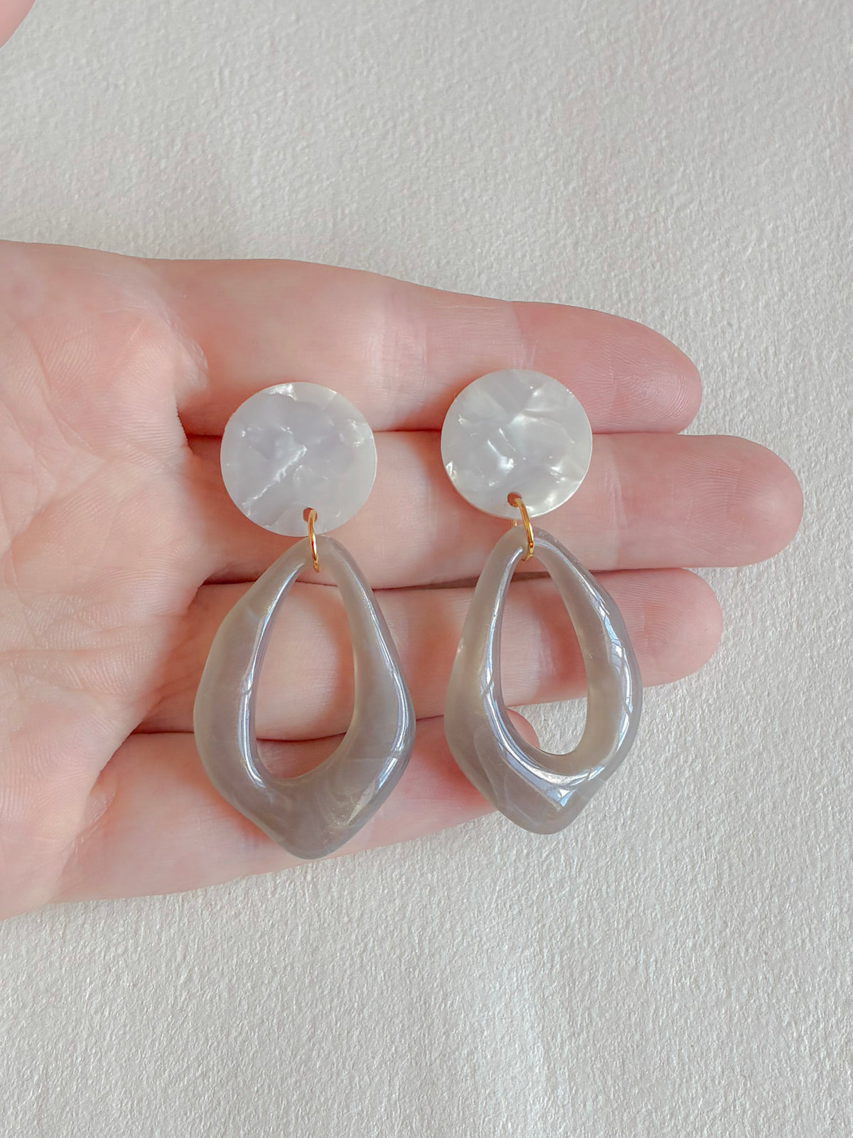Øreringe nr. 304 i akryl fra Winther Design