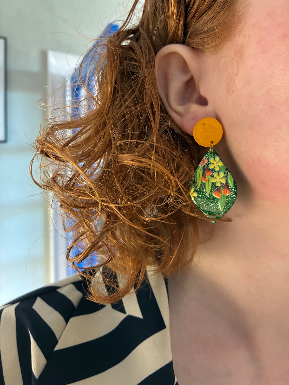 Patricia, statement øreringe i akryl fra Winther Design
