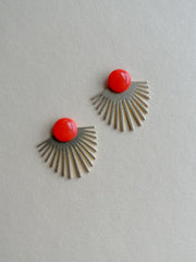 Orange dot med bagstykke i messing, stor stråle, fra Winther Design