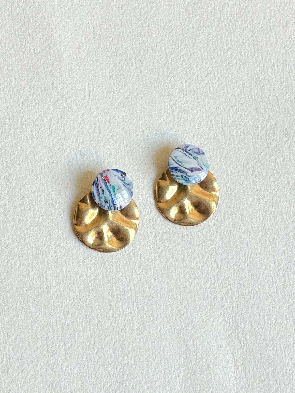 Mix dot med bagstykke i messing, slået cirkel, fra Winther Design