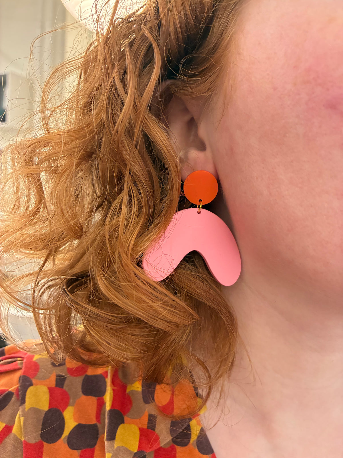 Agnes, statement øreringe i akryl fra Winther Design