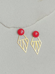 Rød dot med bagstykke i messing fra Winther Design