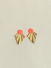 Neon orange dot med bagstykke i messing, draperet, fra Winther Design