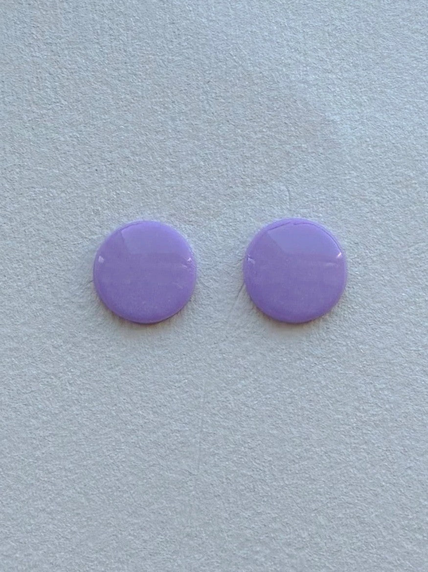 DOTS ørestikker i akryl, lavendel, fra Winther Design