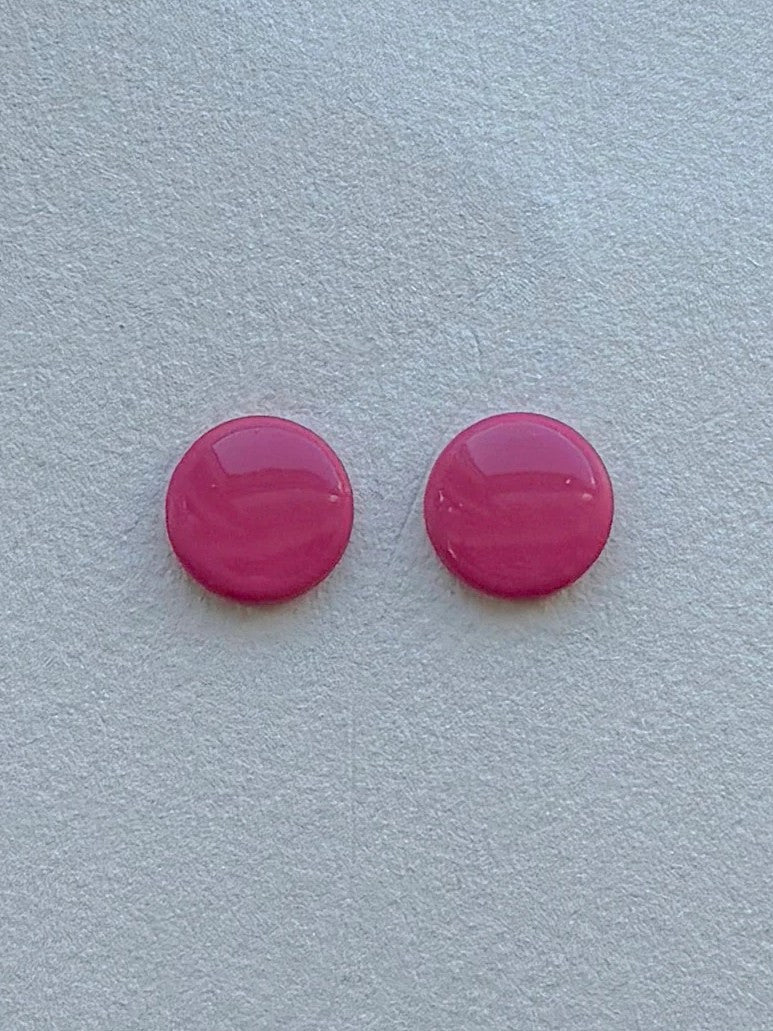 DOTS ørestikker i akryl, varm rosa, fra Winther Design